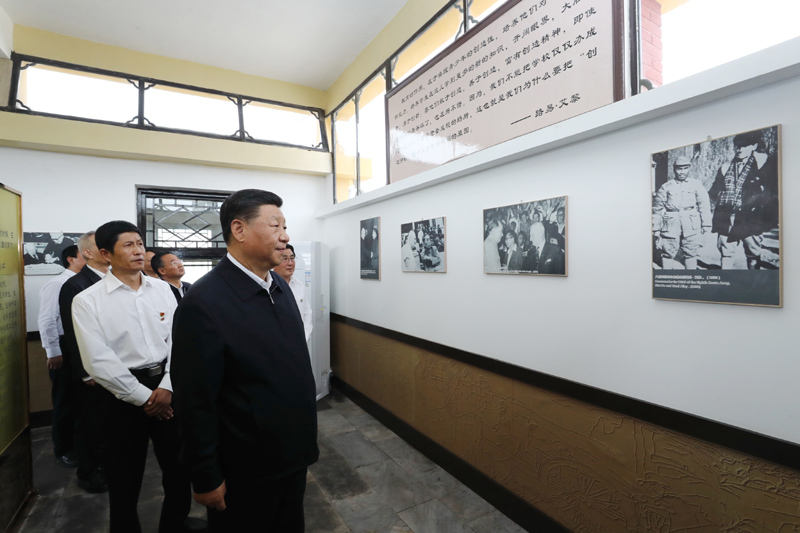 8月19日至22日，中共中央總書記、國家主席、中央軍委主席習近平在甘肅考察。這是20日下午，習近平在張掖市山丹培黎學校參觀學校創辦人路易·艾黎故居。